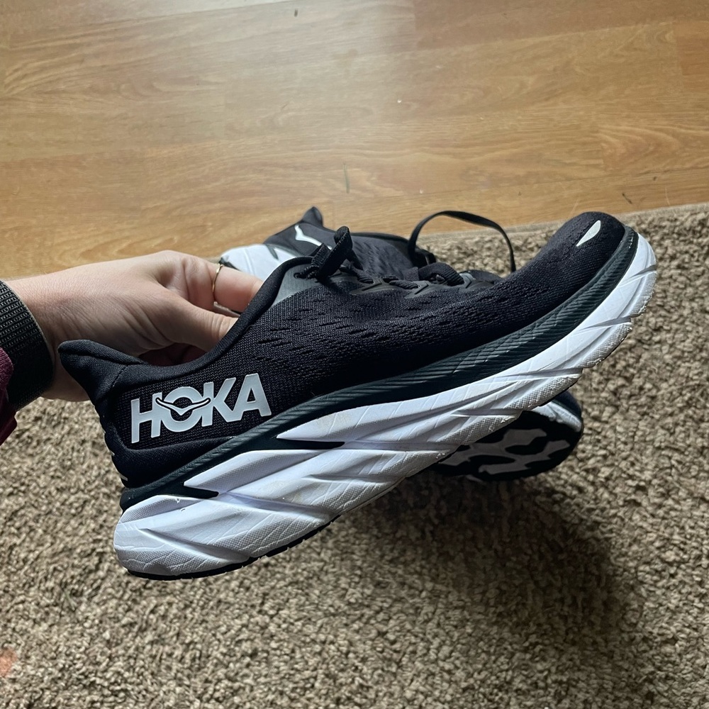 Hoka Clifton 8s : running/walking
